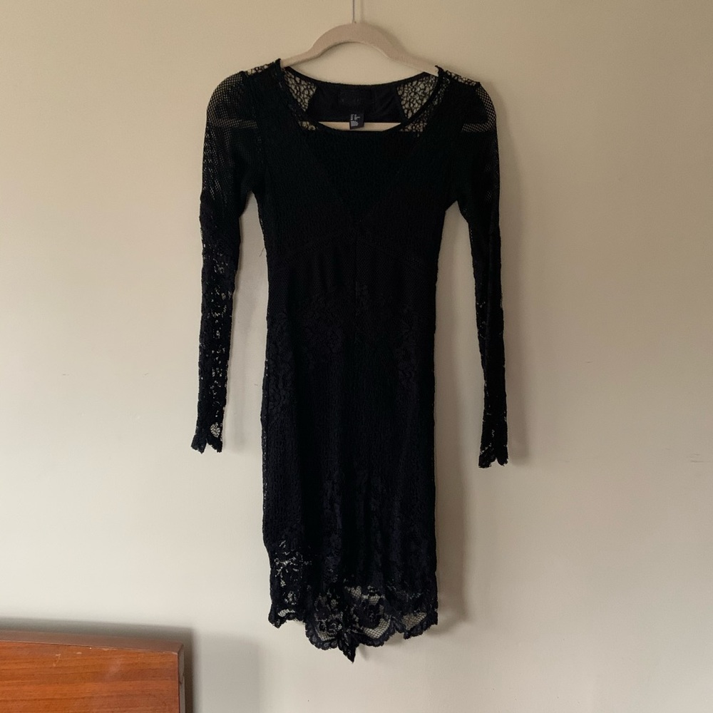 H&M black lace long sleeve dress